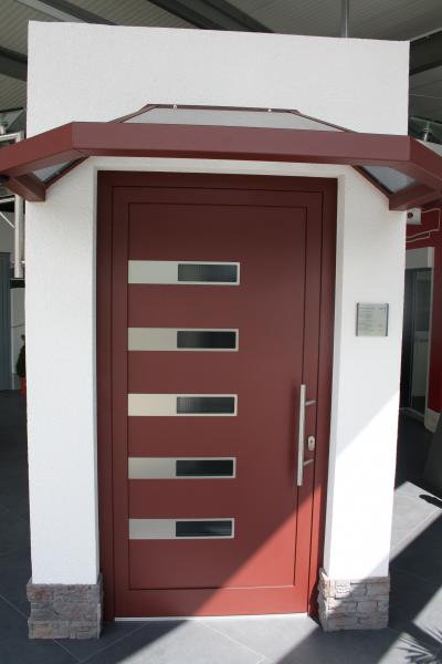 Door made of aluminium