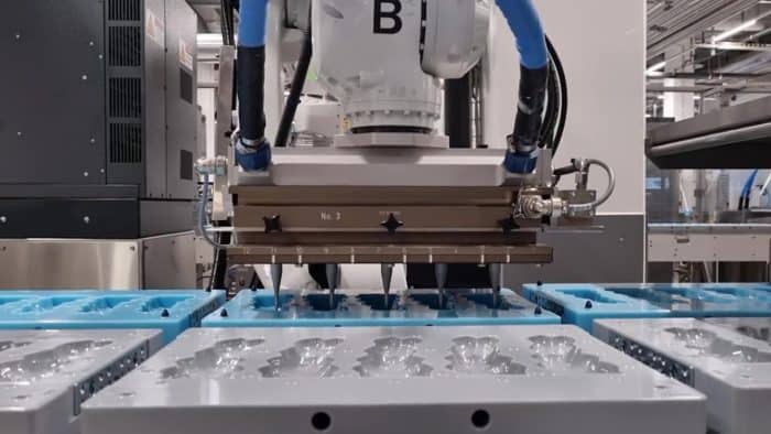 Anlagenansicht AWEMA-Moulding Line