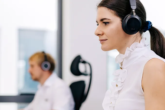 ServiceCrew bei Wartung und Service vor Ort