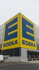 Facade lettering high-bay warehouse