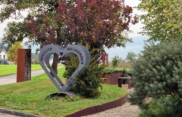 Besucherergarten am Standort Benzenschwil