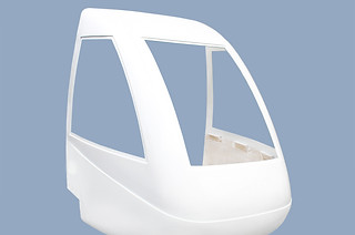 Frontverkleidung Schienenfahrzeug