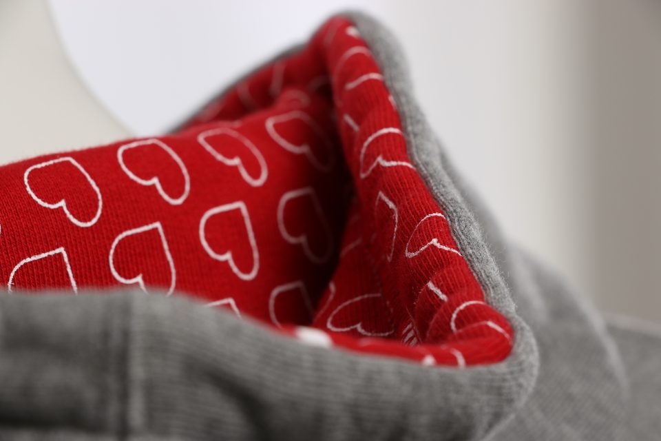Premium-Hoodie mit 3D-Stickerei