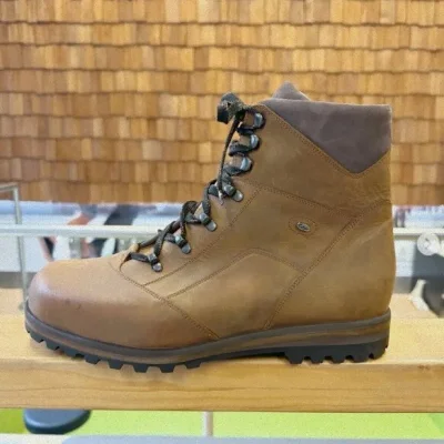 Orthopädischer Wanderstiefel