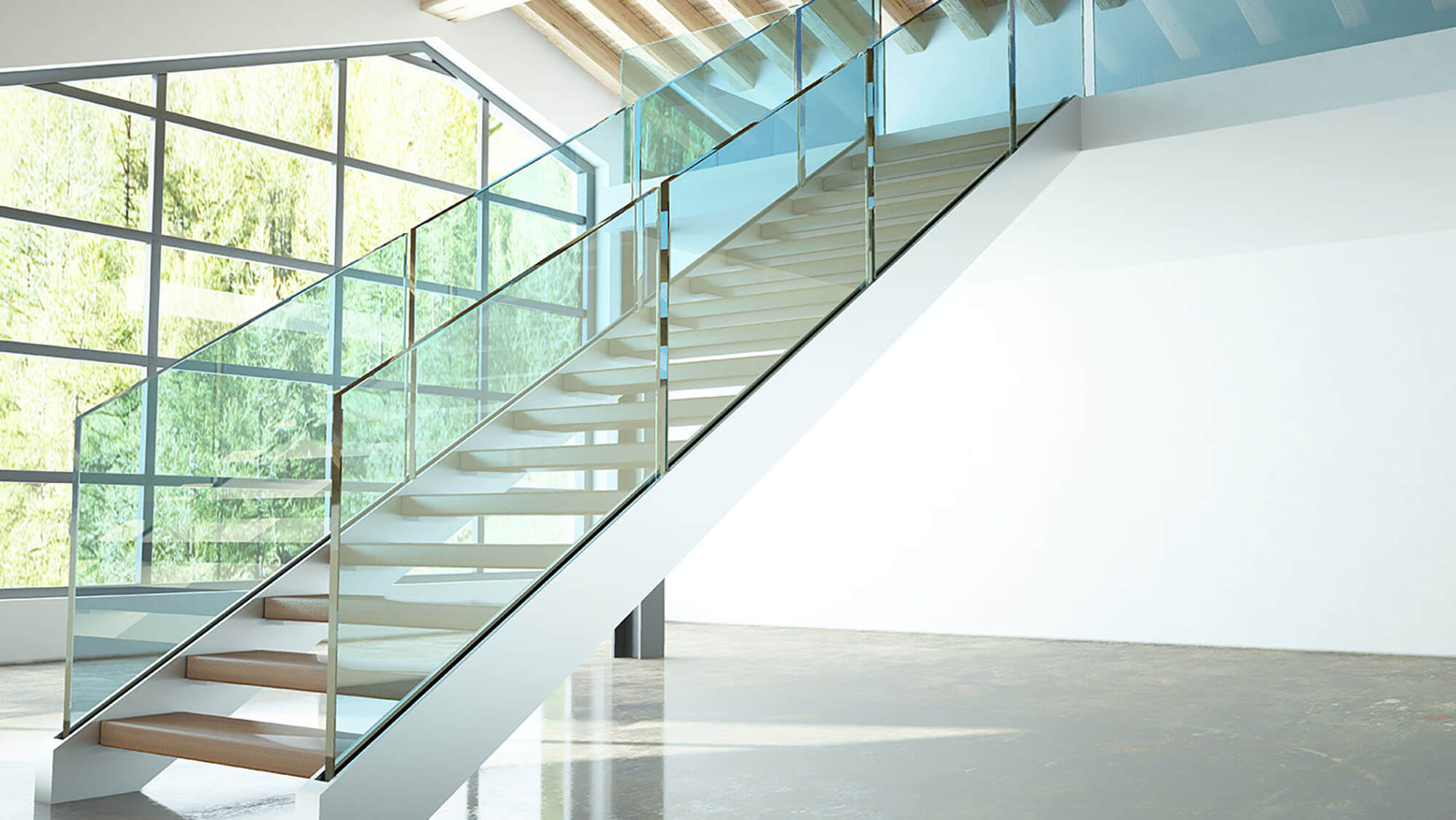 Treppe mit Glasgeländer
