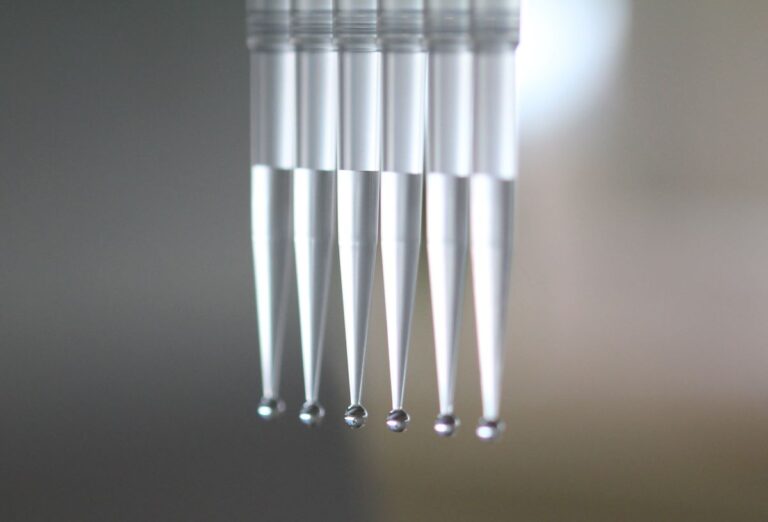 Pipetting and liquid handling systems