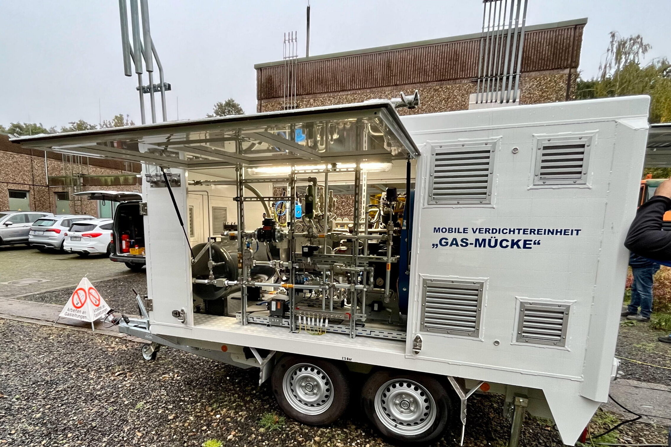 Mobile compressor unit "Gas-Mücke"