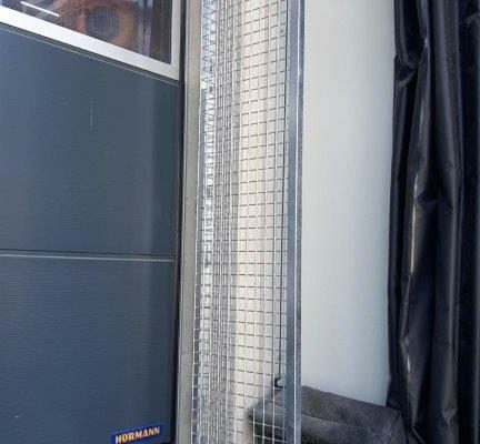 Protective grating, hot-dip galvanised
