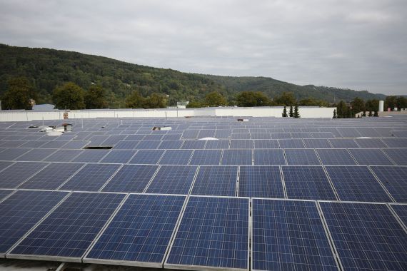 6000 m² Photovoltaikanlage auf dem Firmendach