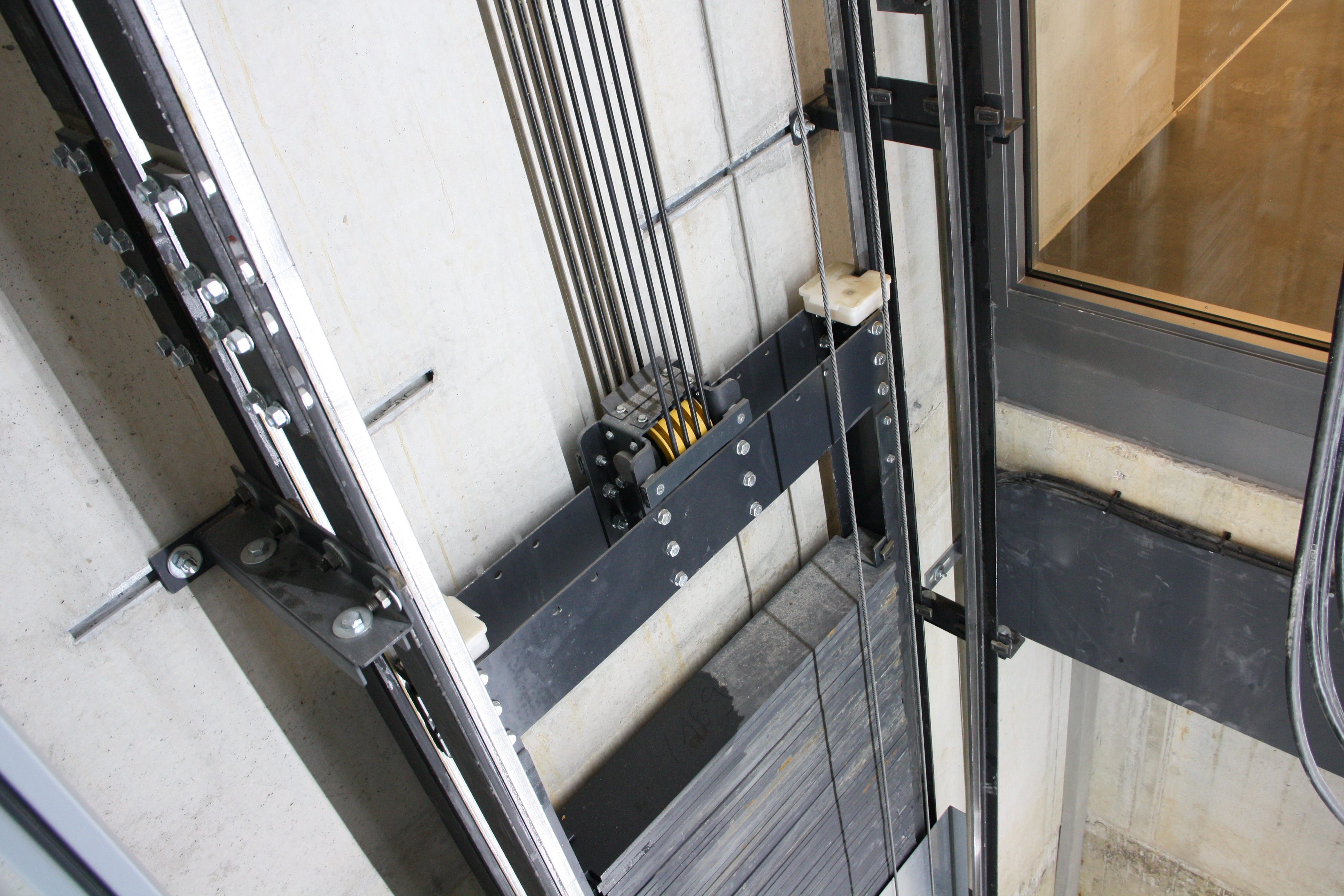 Ausgeführter Aufzugsbau