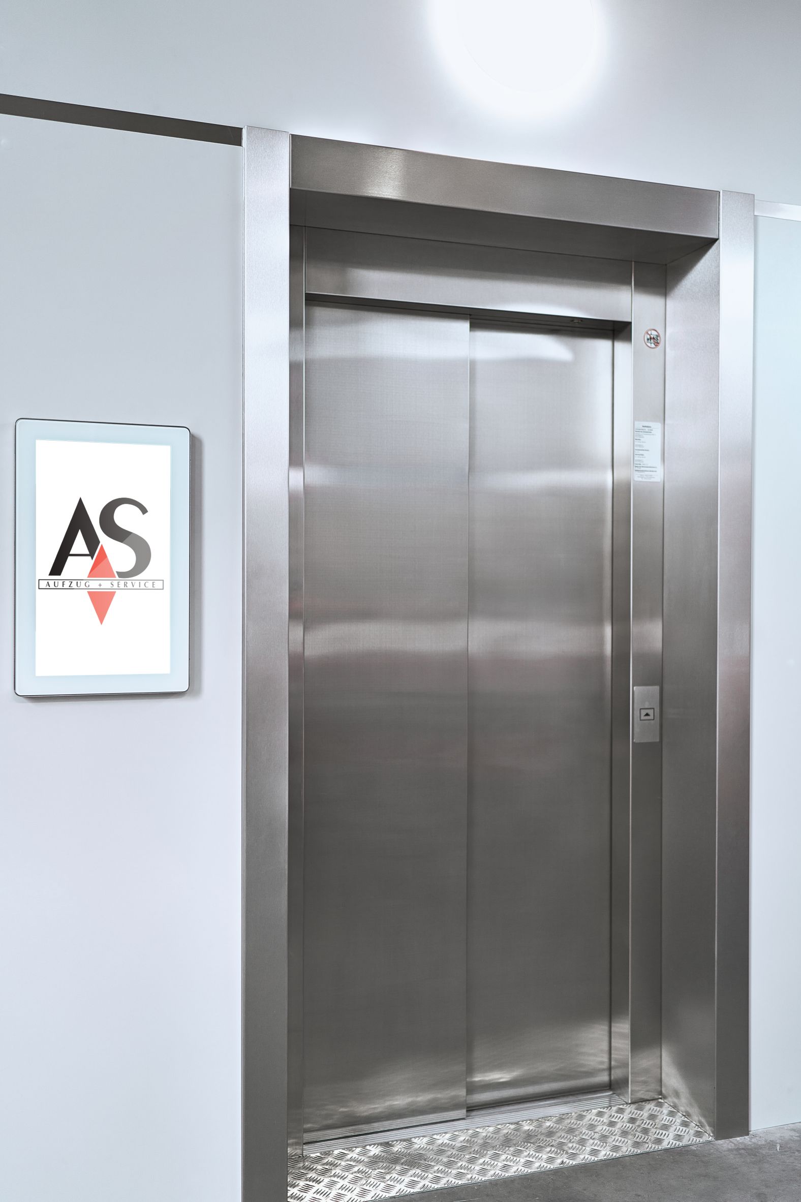 Aufzugsanlage aus eigener Fertigung