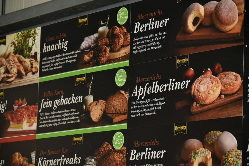 Werbeschild mit Digitaldruck