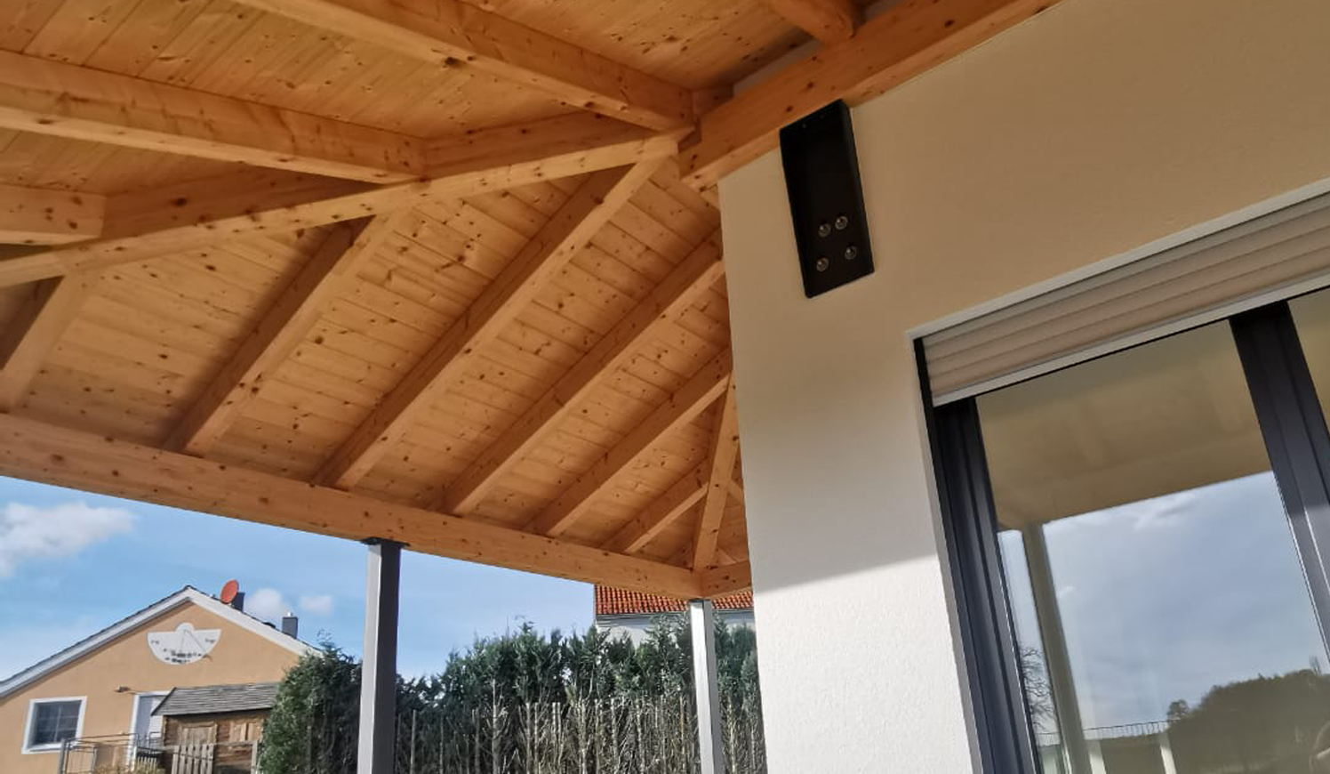 Holzüberdachung