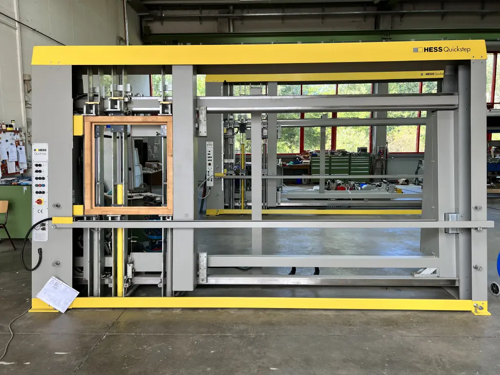 Aufbereitete HESS Quickstep in Werkstatt und Ausstellung