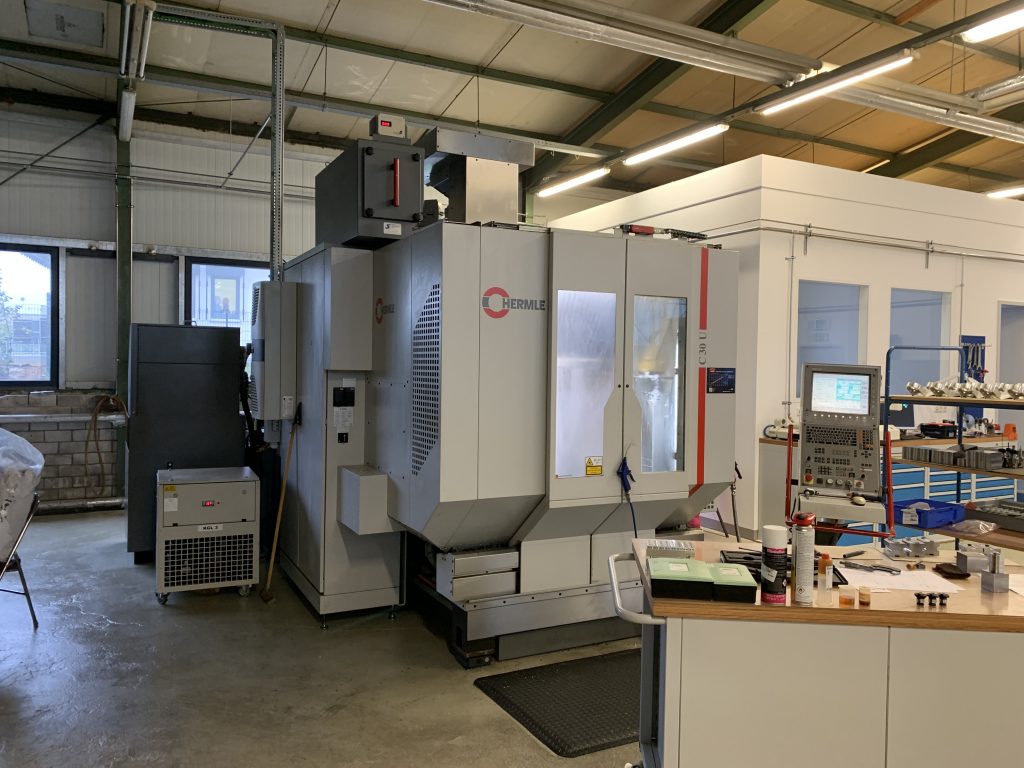 5-Achs-Bearbeitungszentrum HERMLE C30