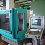 CNC-Fräsmaschine mit Werkzeugwechsler