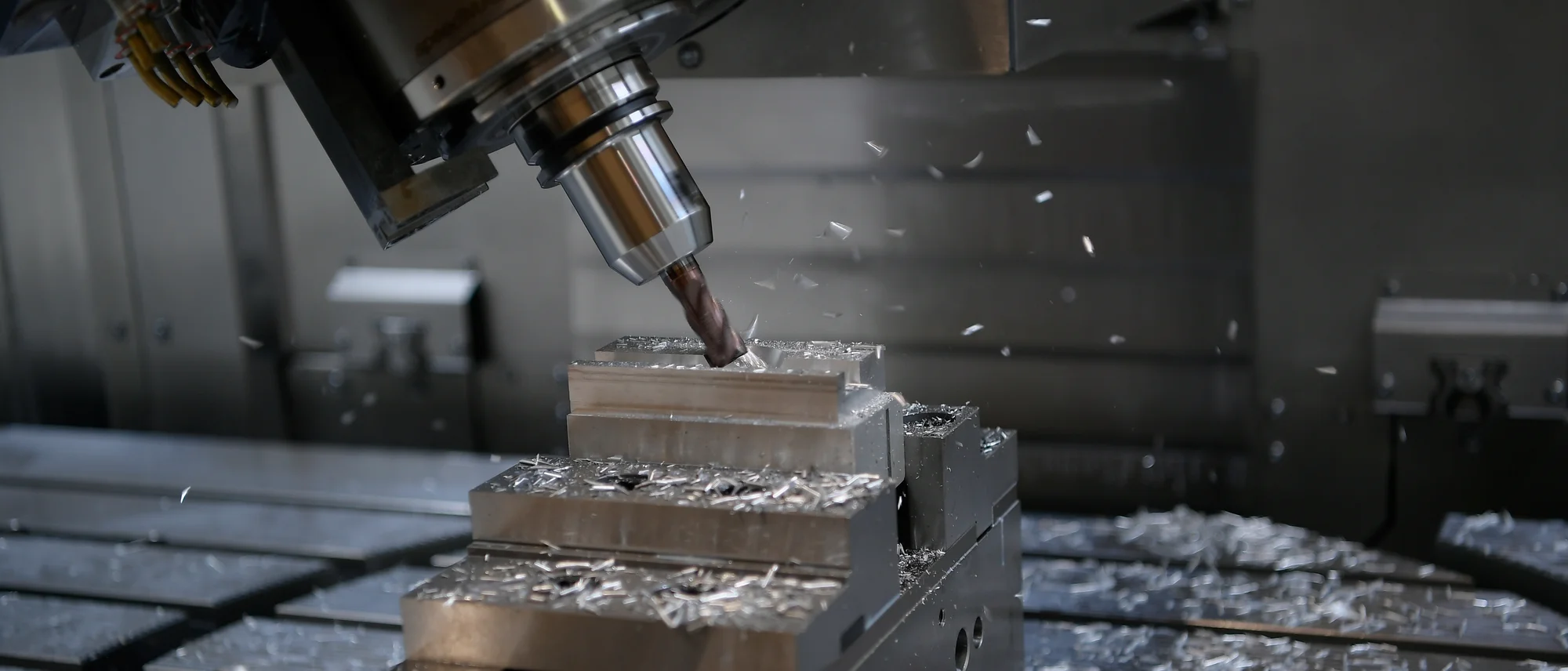 CNC-Fräsen auf Fahrständerfräsmaschinen