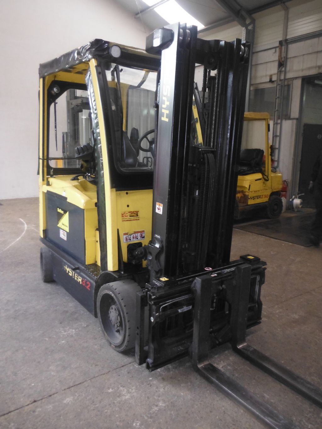 Hyster E3.2XN electric 4-wheel forklift (3,200 kg load capacity)