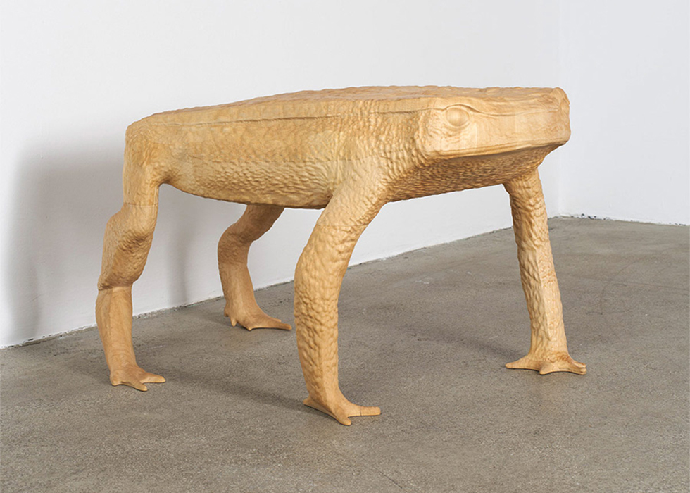 Tisch aus Lindenholz (Metamorphose Kröte zum Tisch)