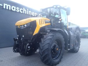 JCB Fastrac 8330 Traktor