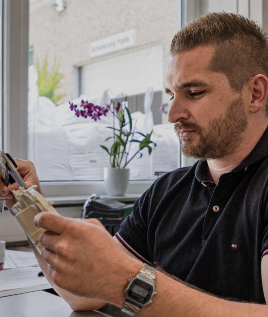Quality inspection with caliper gauge