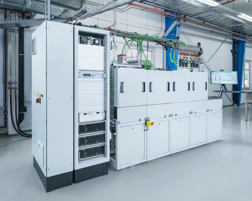 Beschichtungsanlage Z6000 mit Planar- und Rohrkathoden