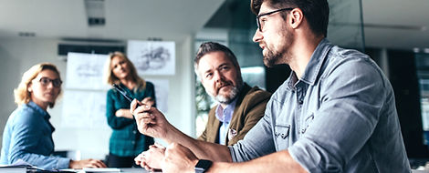 Engineering-Team in einer Beratungssitzung