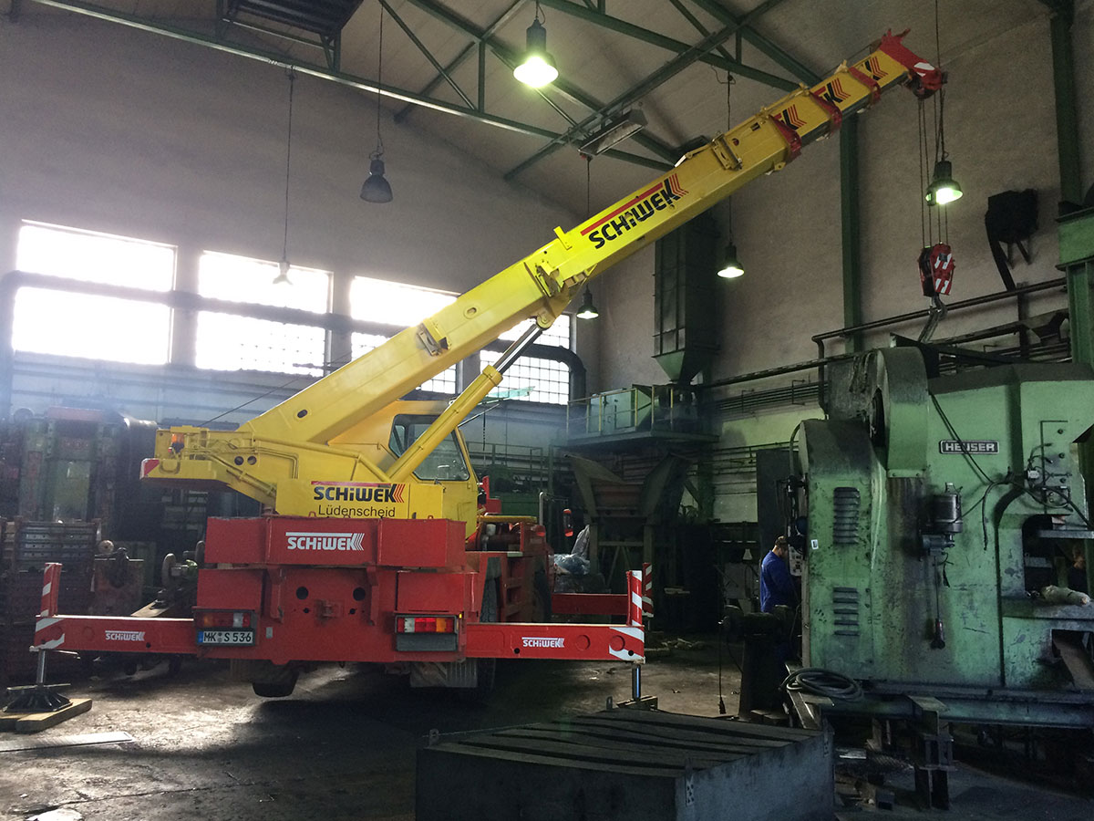 Telescopic mobile crane