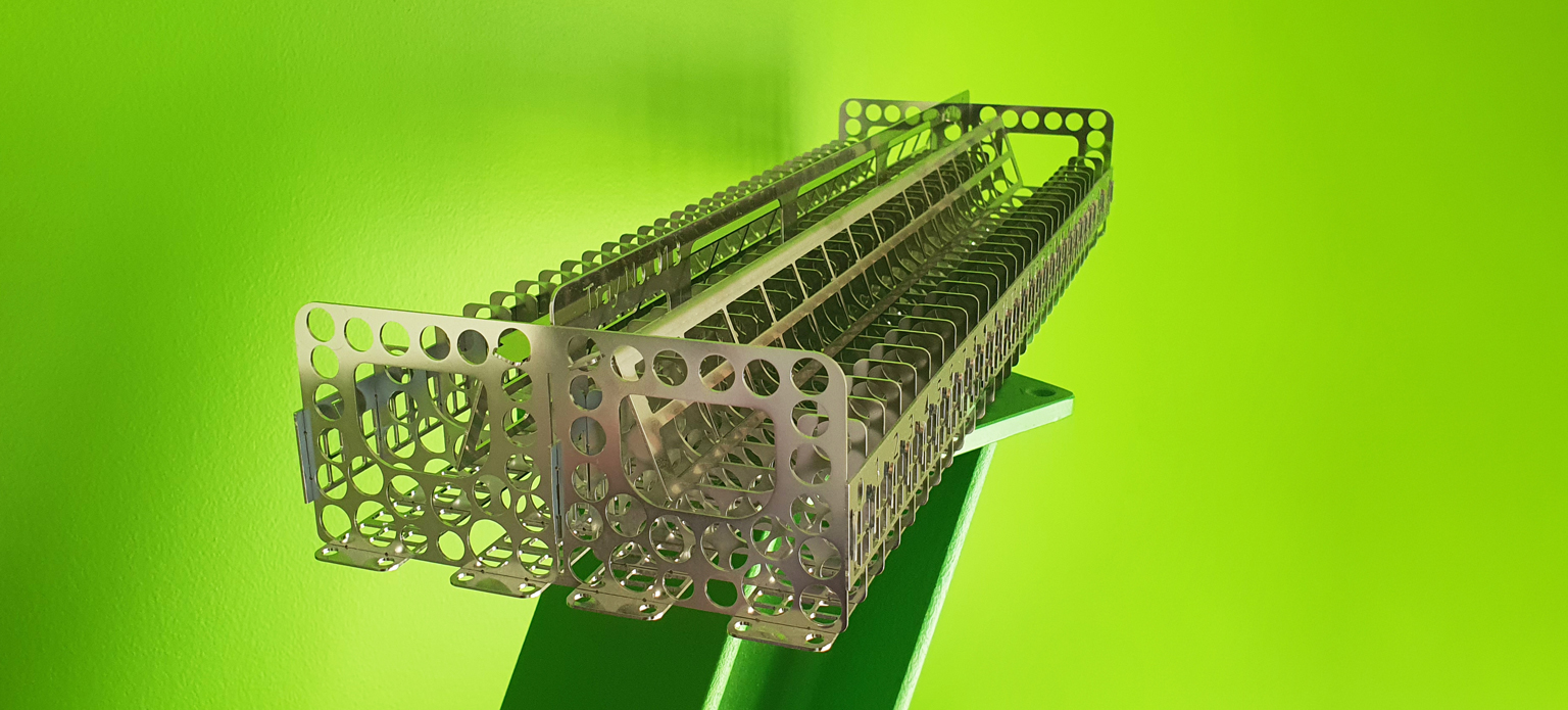 Sheet-metal wash basket for dental products