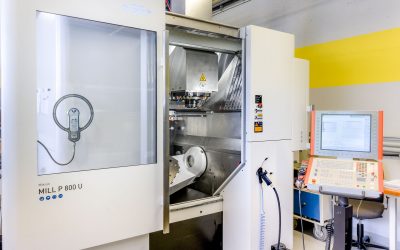 Mikron MILL P 800 U 5-axis machining center (gantry)