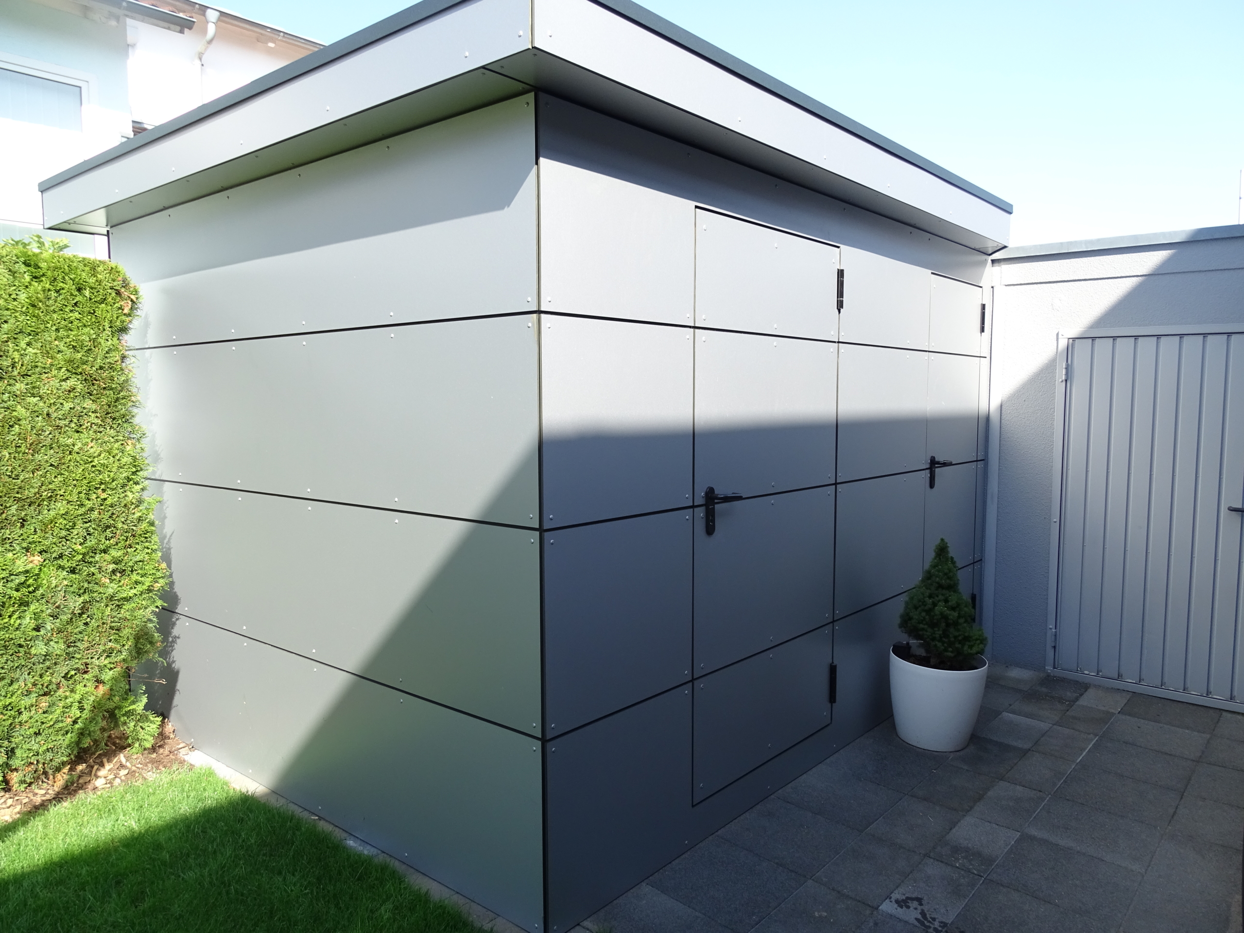 Gartenhaus mit Trespa-Verkleidung