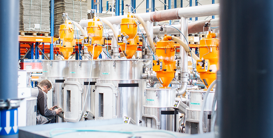 Trocknungsanlagen mit zentraler Materialförderung