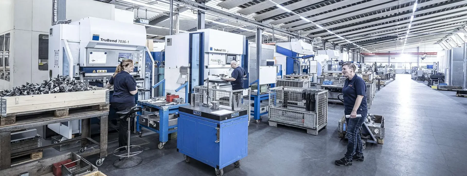 Bent sheet metal bending part