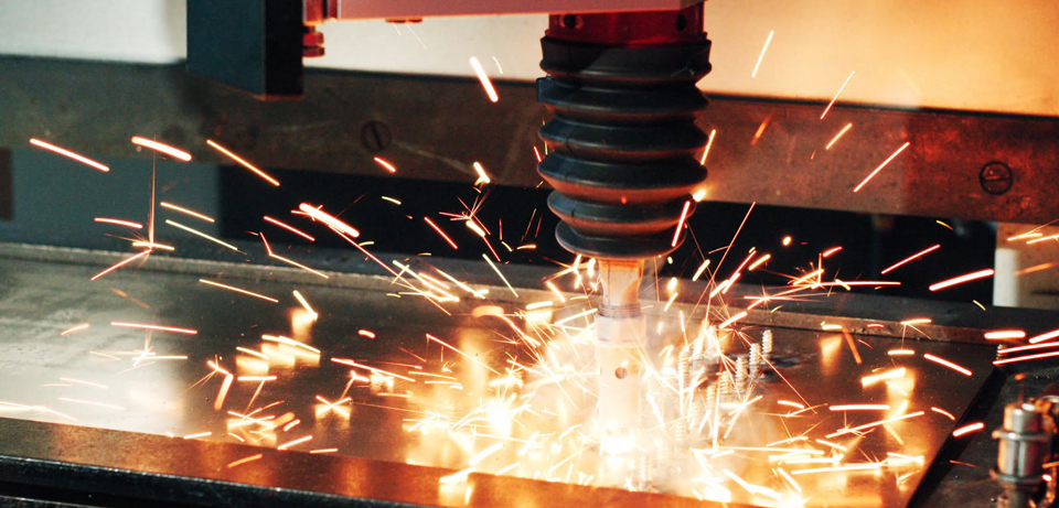 KSE 1000s welding head with servoelectric path monitoring