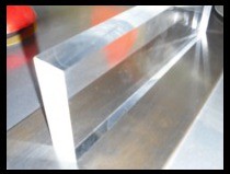 Polierter Acrylglas-Kantenschliff