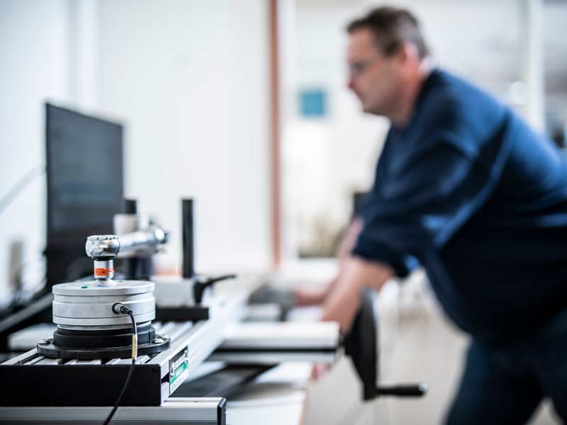 KAN Test Equipment Monitoring System