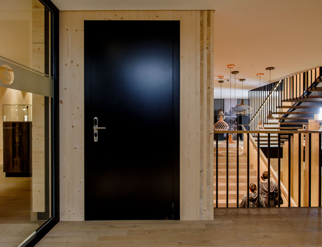 Functional door (hotel)