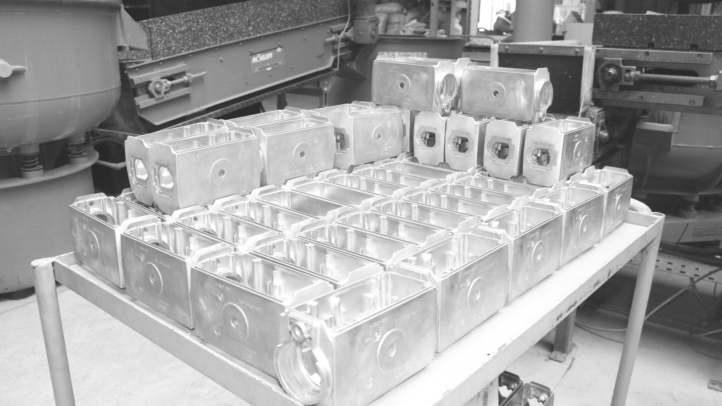 Mechanisch vorbehandeltes Bauteil (Polieren, Strahlen)