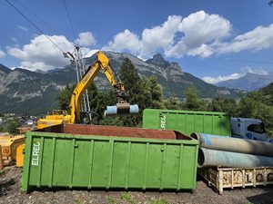Raw material recirculation