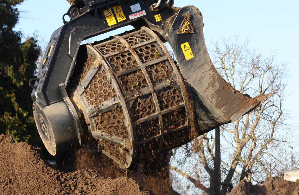 Screening bucket attachment
