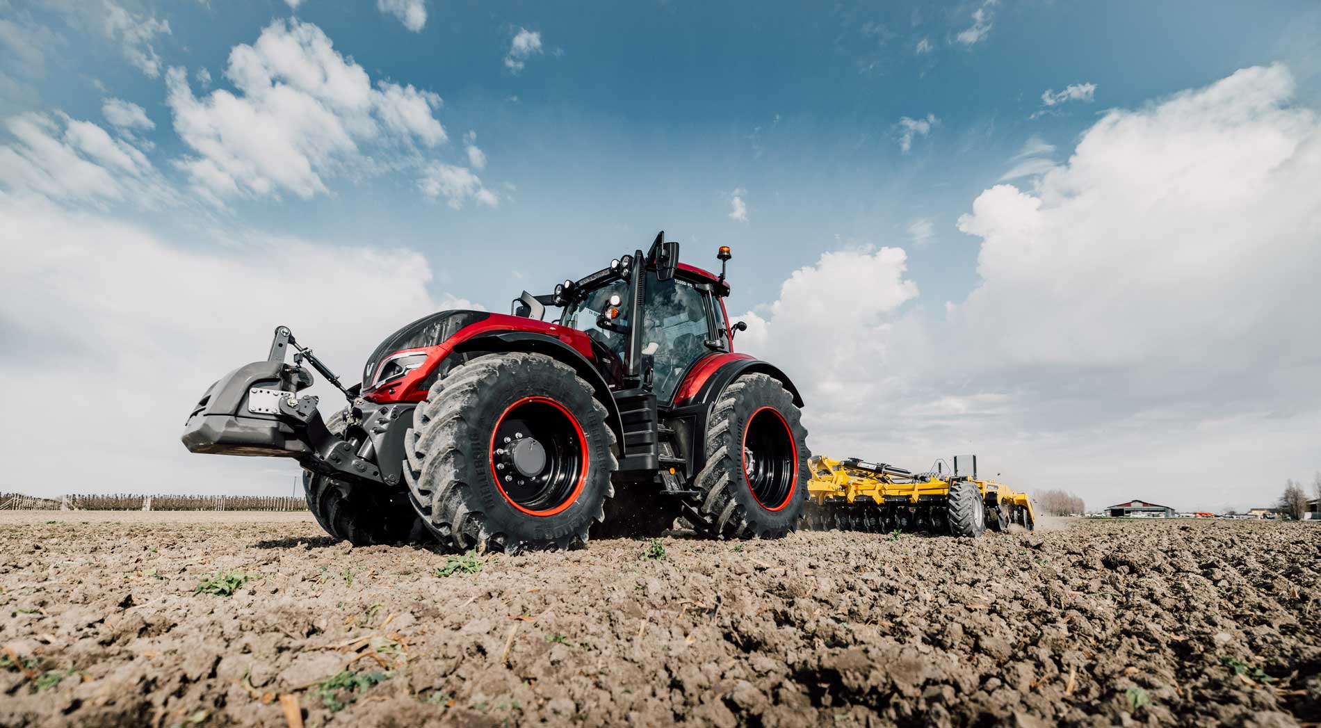 Traktor Valtra T-Serie