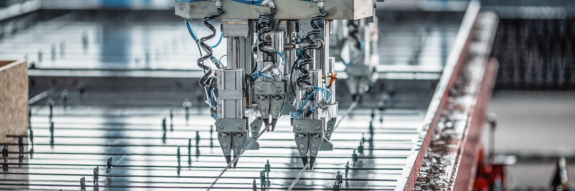 Produktion im Betonfertigteilwerk Neuwied