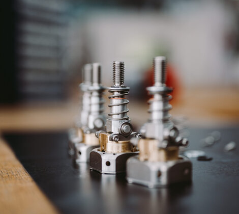Precision Screw Heads