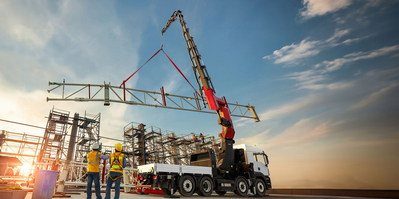 Loader crane for energy and infrastructure