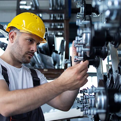 Industriemontage und Wartung