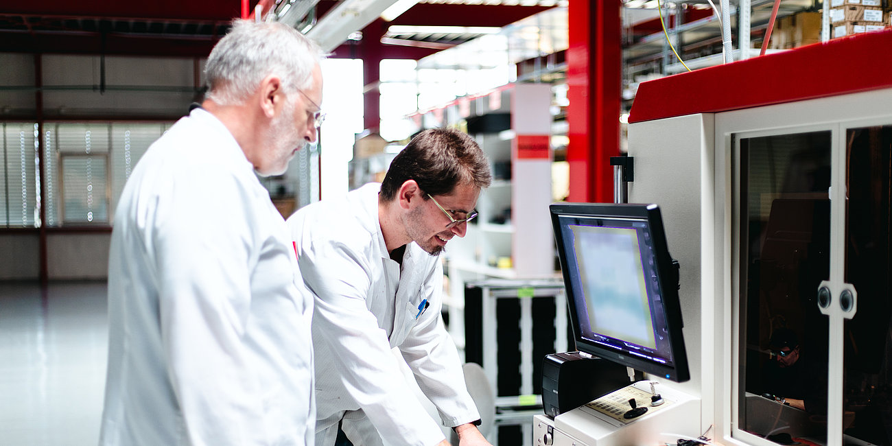 Ottronic E-Systems – Fertigung