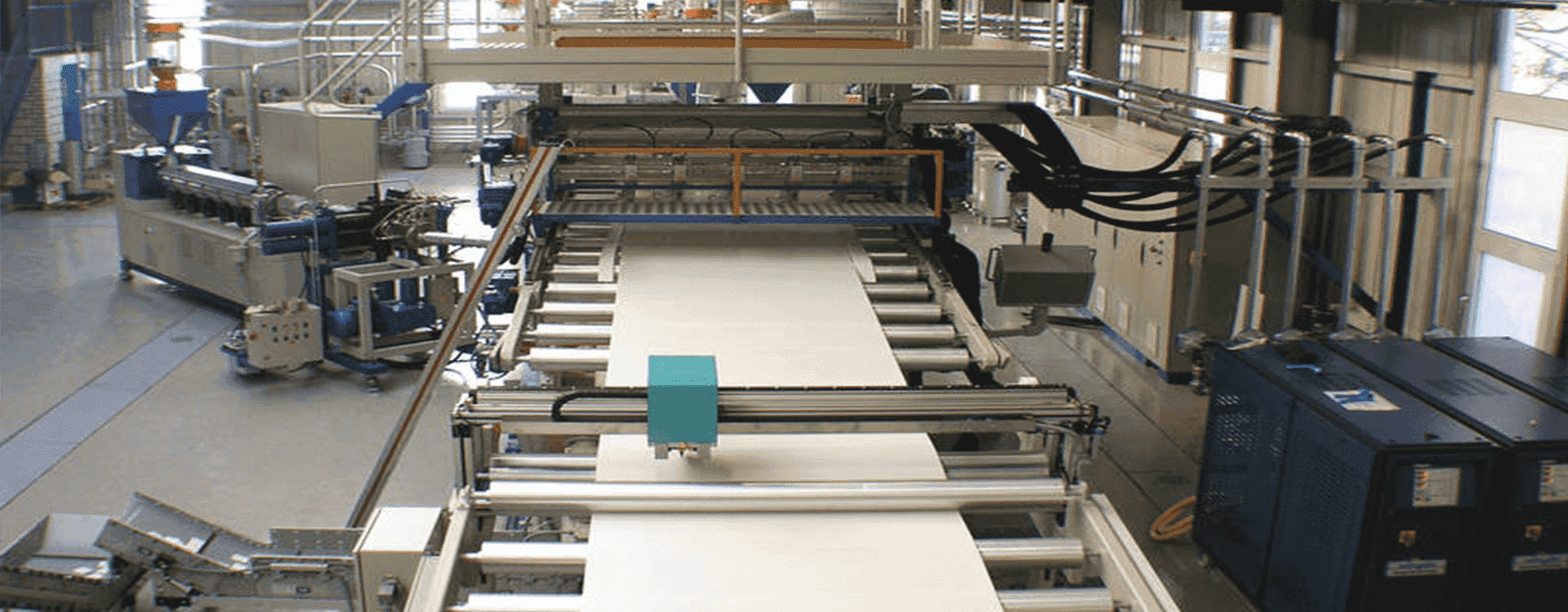 Plattenextrusionsanlage von diamat