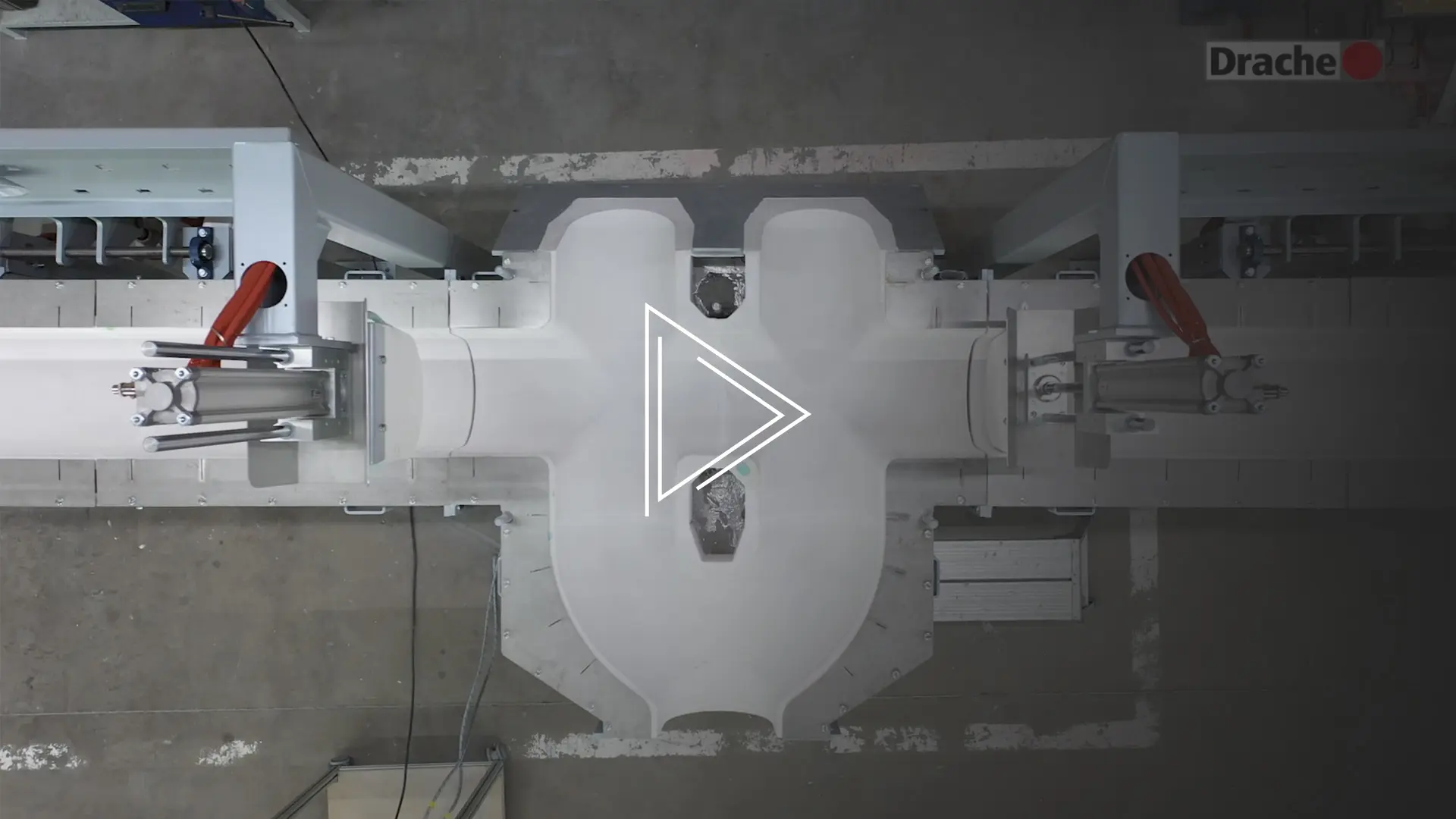 Halle 2 – Produktion und Konstruktion Fused Silica Bauteile