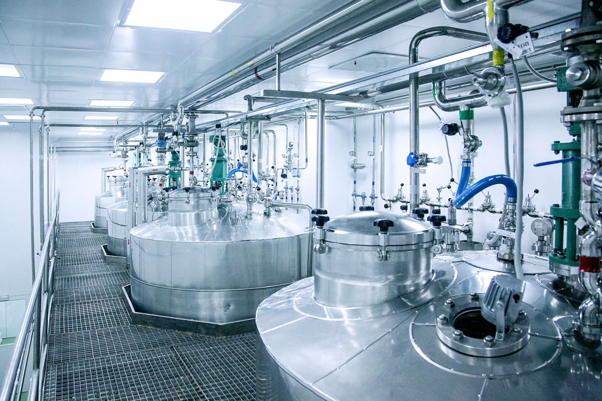 Development and application of high-performance lubricants
