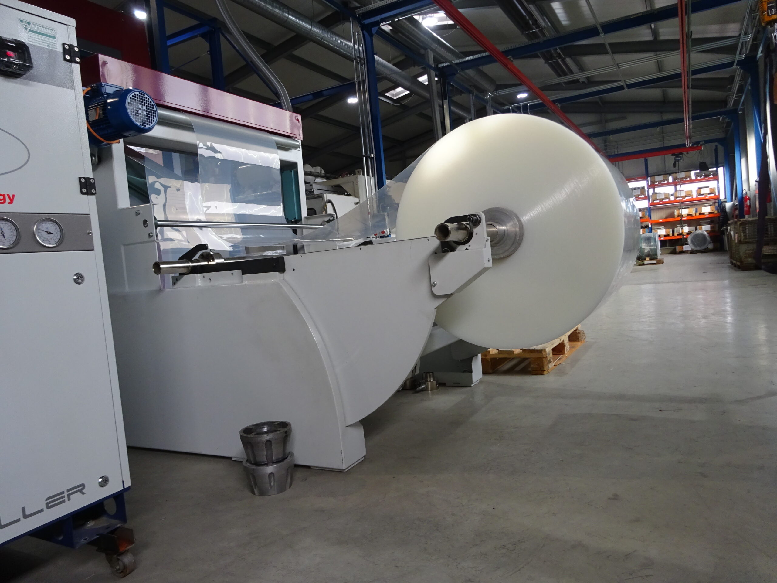 Thermoformmaschine für Rollenware